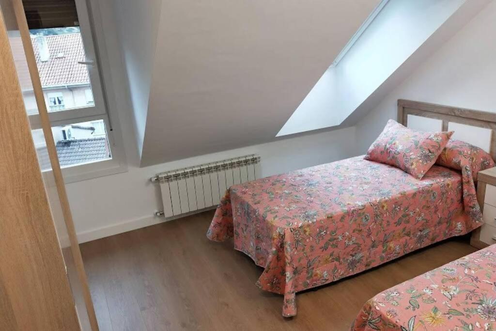 Precioso Atico En El Centro De Cangas De Onis Appartement Buitenkant foto